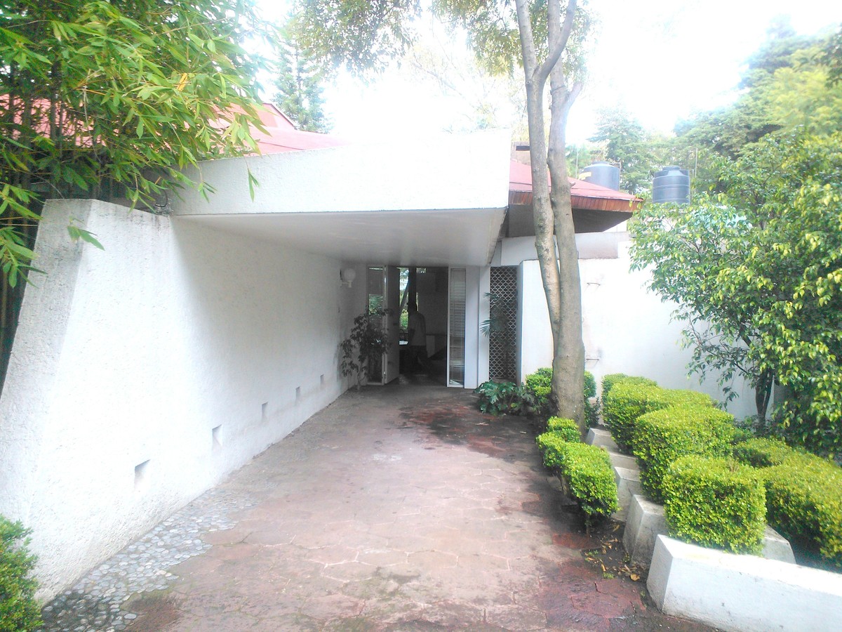 super-casa-super-jardin-1780-metros2-33963
