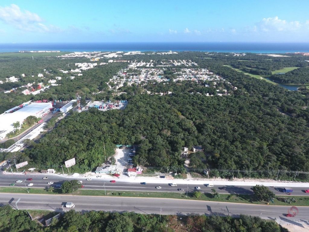 terreno-comercial-en-playa-del-carmen-solidaridad13-8022