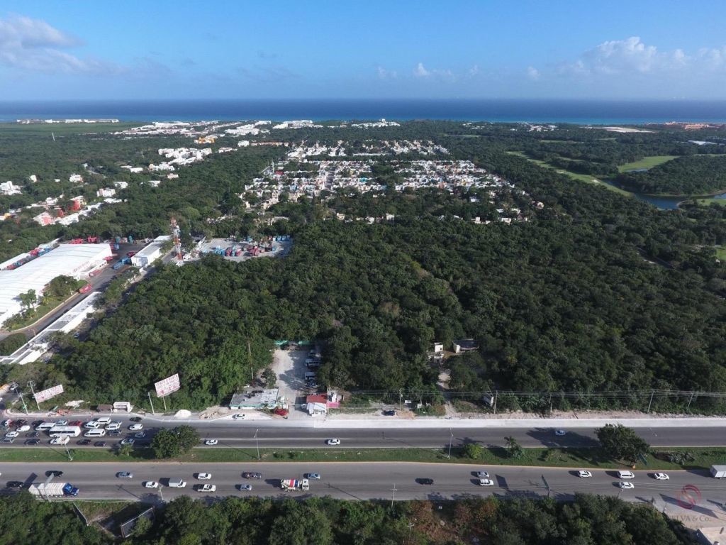 terreno-comercial-en-playa-del-carmen-solidaridad6-8022