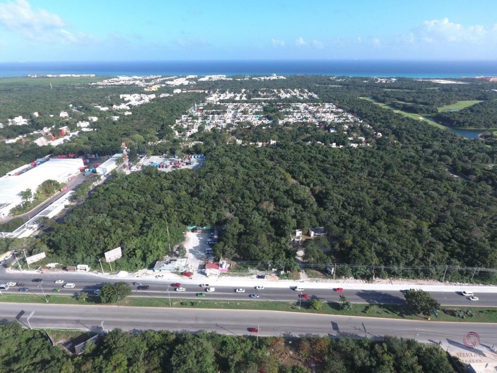 terreno-comercial-en-playa-del-carmen-solidaridad9-8022