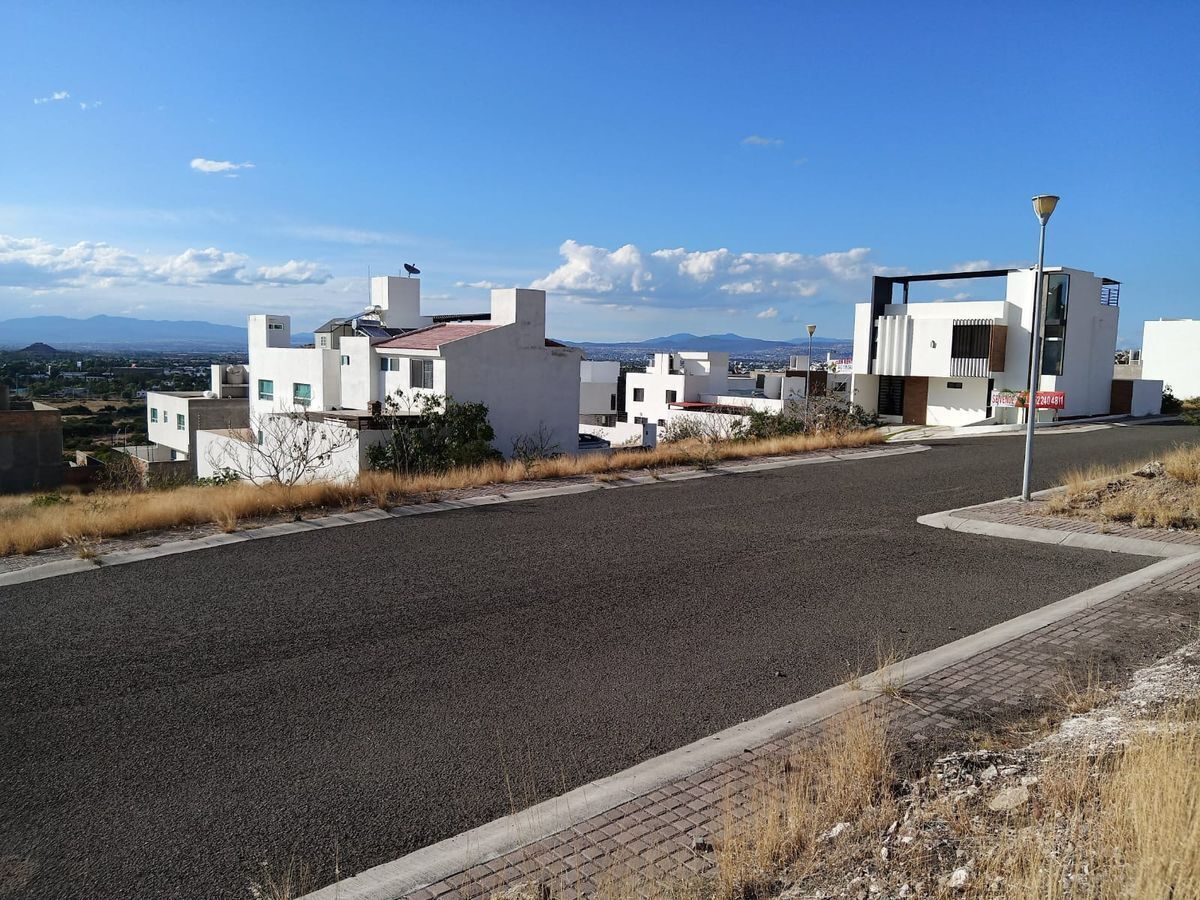 terreno-en-esquina-en-venta-dentro-de-punta-esmeralda3-31518
