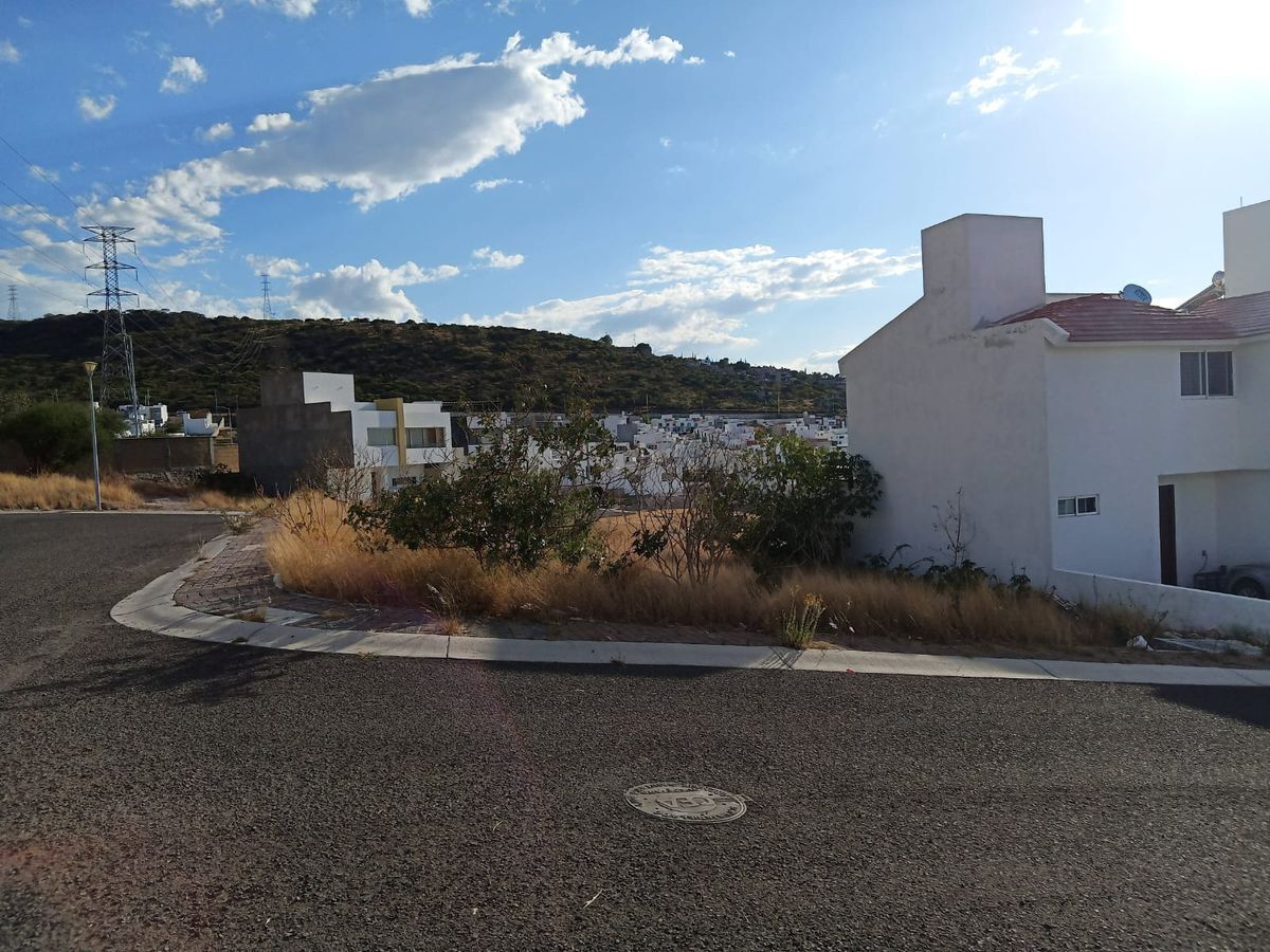 terreno-en-esquina-en-venta-dentro-de-punta-esmeralda4-31518