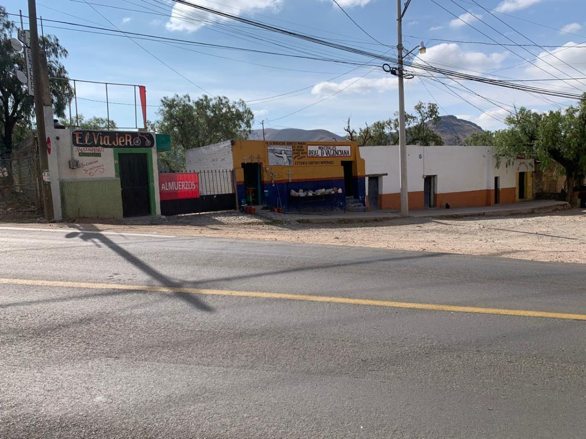 terreno-en-venta-con-cuatro-locales-en-valenciana-guanajuato-guanajuato8-30814
