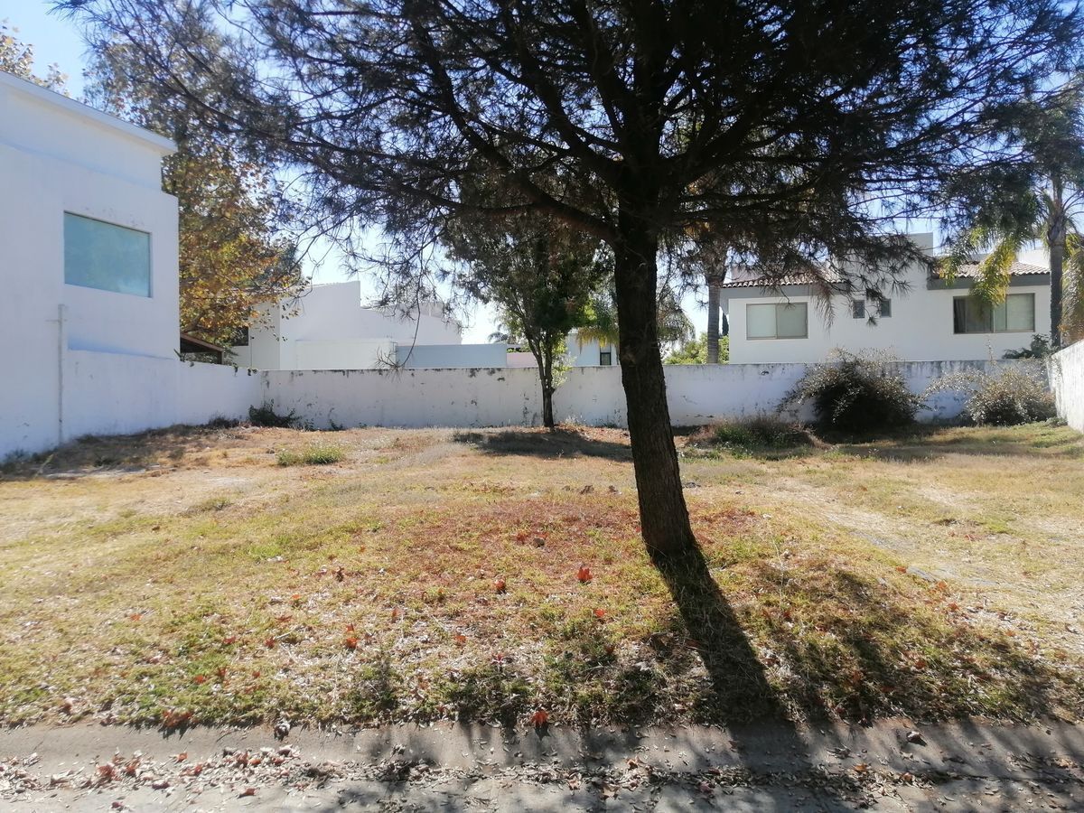 terreno-en-venta-dentro-de-coto-siena-en-valle-real5-27153