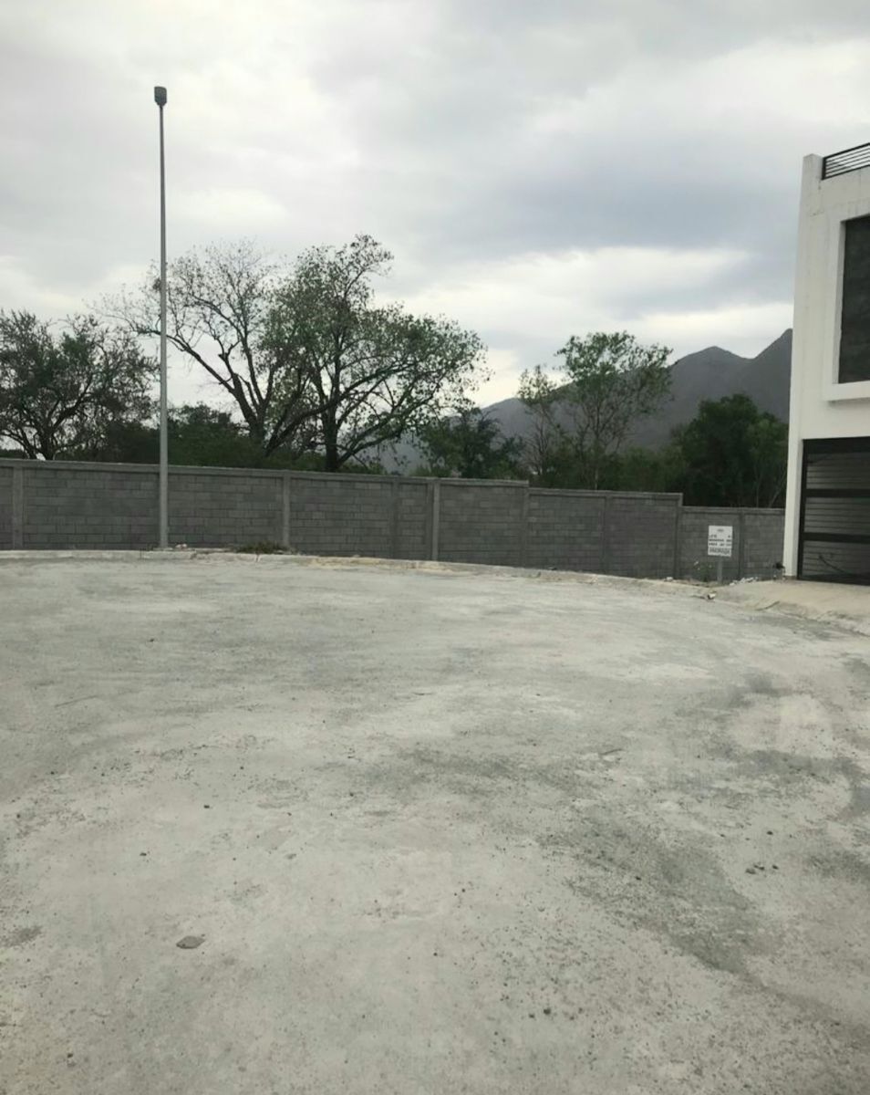 terreno-en-venta-en-fraccionamiento-amorada-el-barrial-carretera-nacional4-13845
