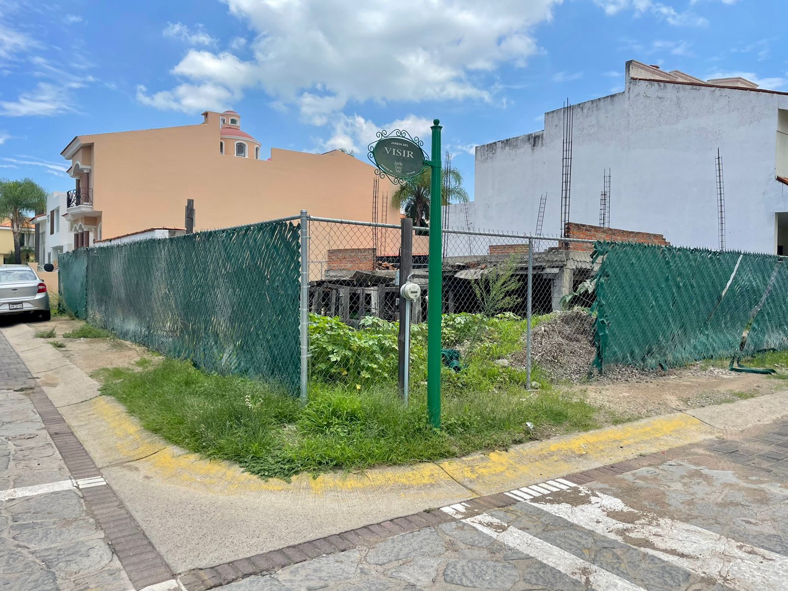 Terreno En Venta En Jardín Real, Zapopan.