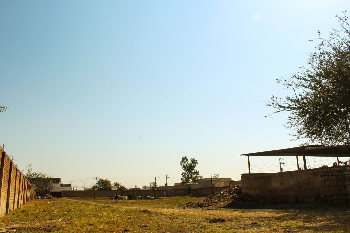 terreno-industrial-a-una-cuadra-de-perifrico-oriente3-25093