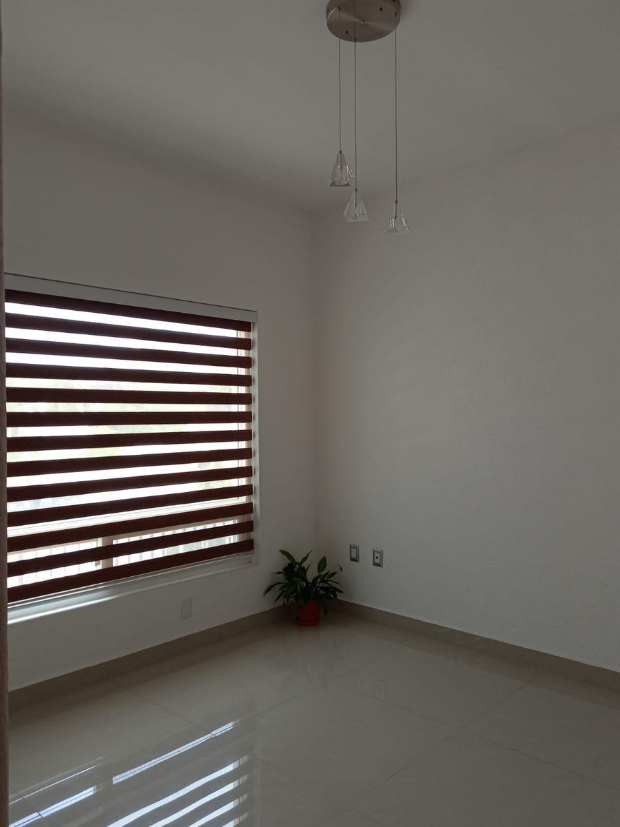 venta--casa-de-4-recmaras-en-el-campanario-quertaro14-13348
