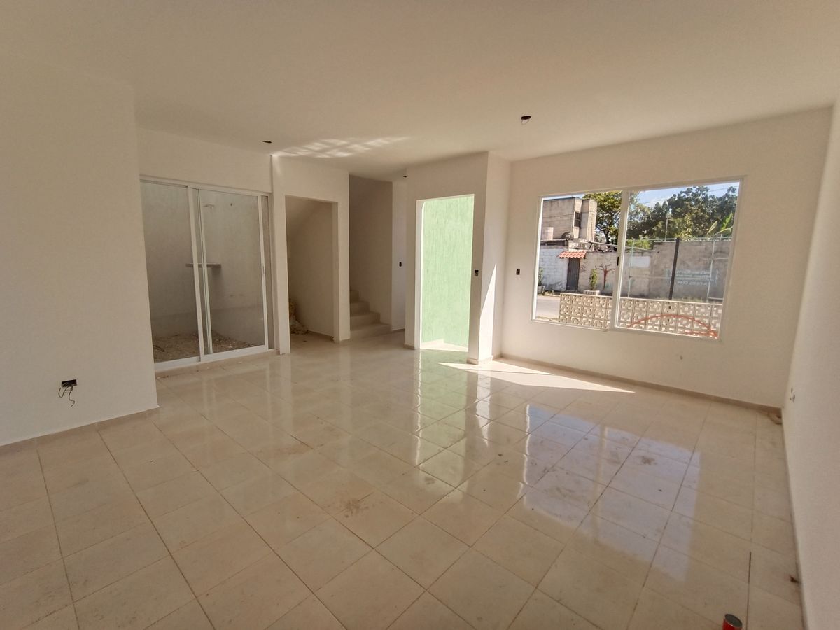 venta-casa--2-plantas--y-3-recamaras-dentro-de-la-cd-cima8-21155