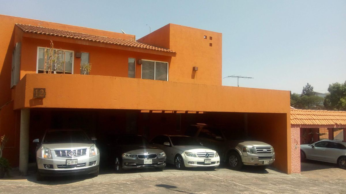 VENTA CASA  BOSQUES DE LAS LOMAS  PASEO DE LOS LAURELES