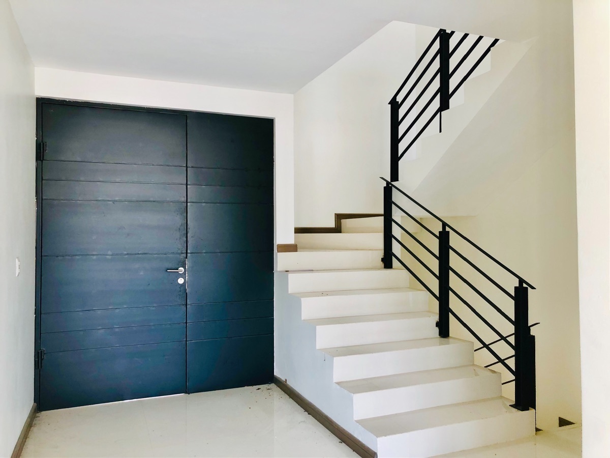 venta-casa-4-recmaras-1-en-planta-baja-jardn-carolco-monterrey-n-l11-13306