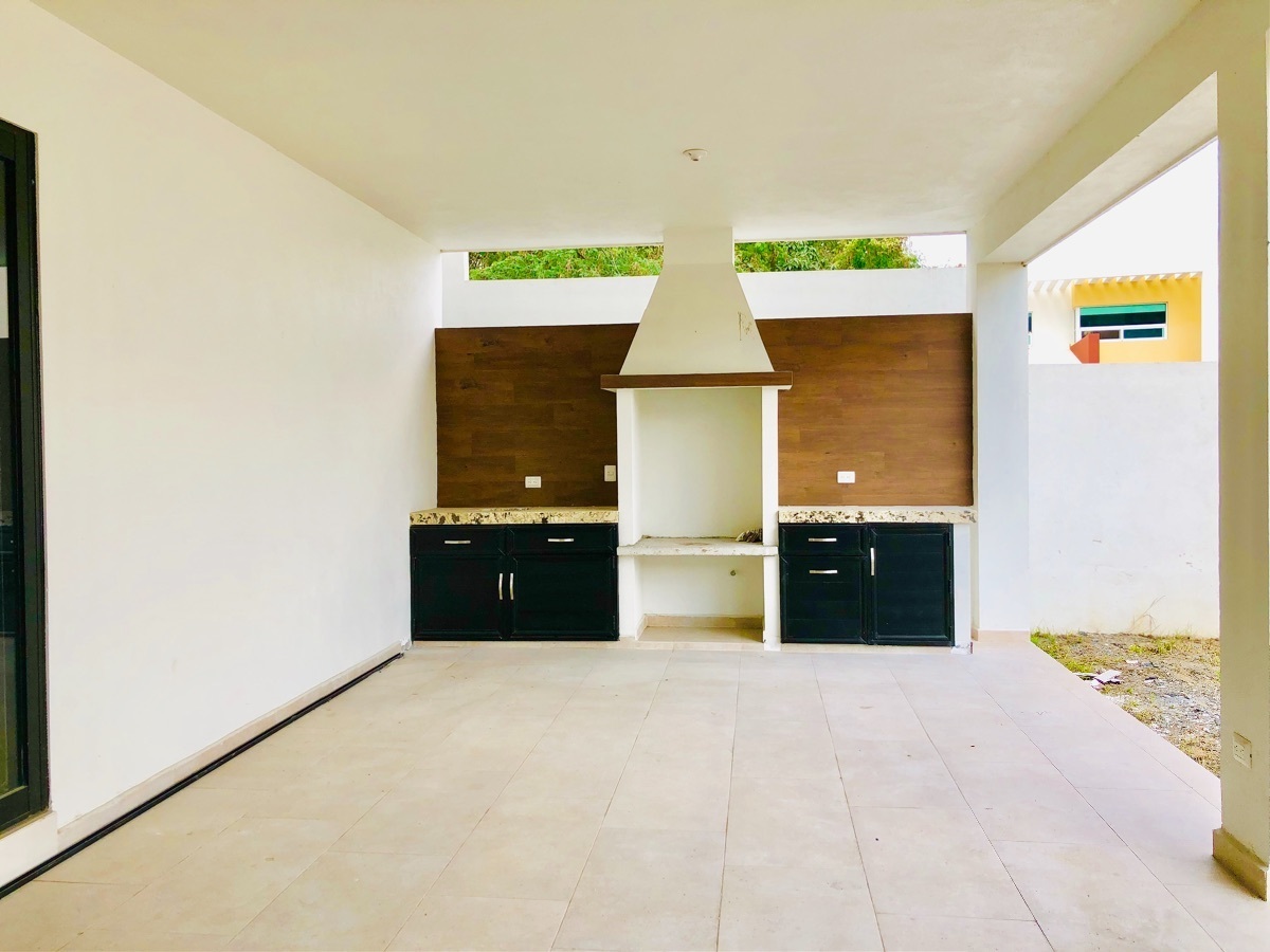 venta-casa-4-recmaras-1-en-planta-baja-jardn-carolco-monterrey-n-l35-13306