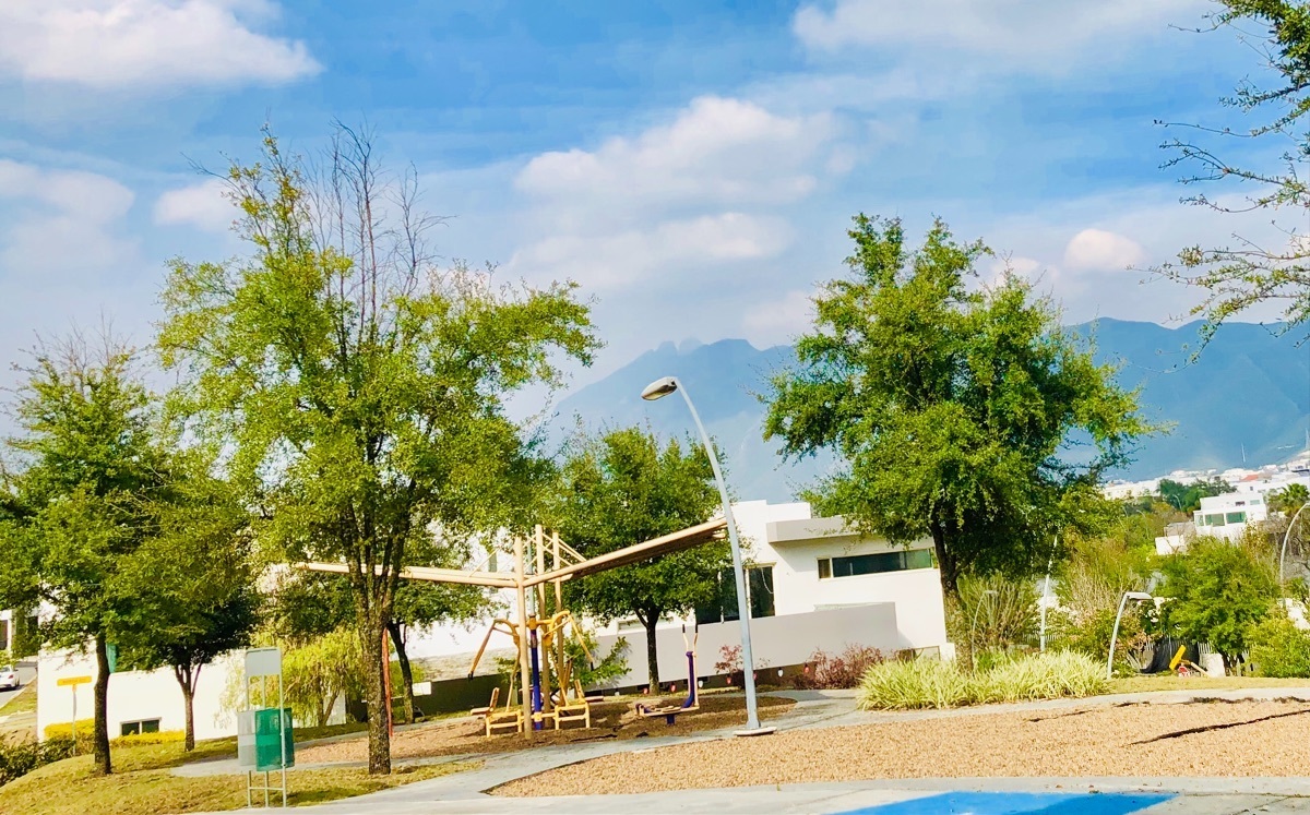 venta-casa-4-recmaras-1-en-planta-baja-jardn-carolco-monterrey-n-l39-13306