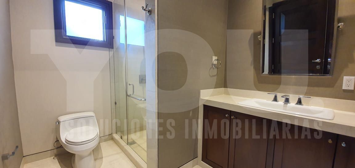 venta-casa-con-alberca-y-jardn-en-bosque-real26-20386