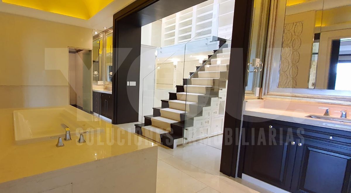 venta-casa-con-alberca-y-jardn-en-bosque-real8-20386