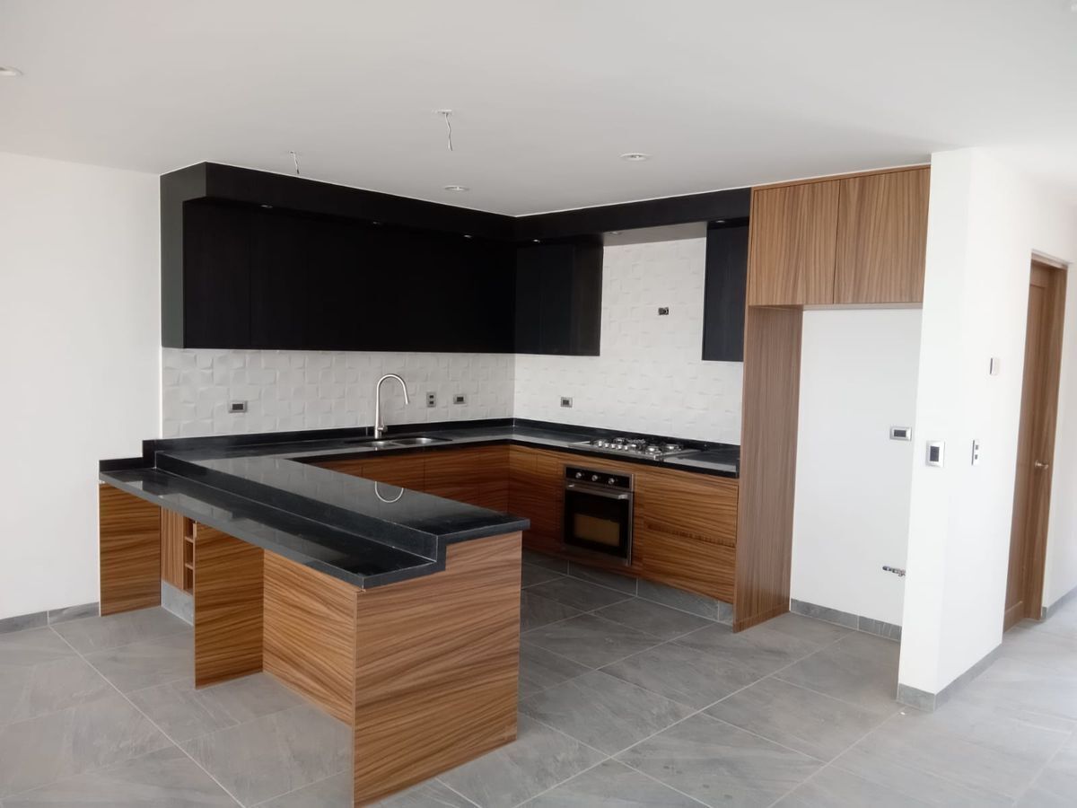 venta-casa-con-jardn-condado-san-antonio-el-condado-corregidora-quertaro4-29472