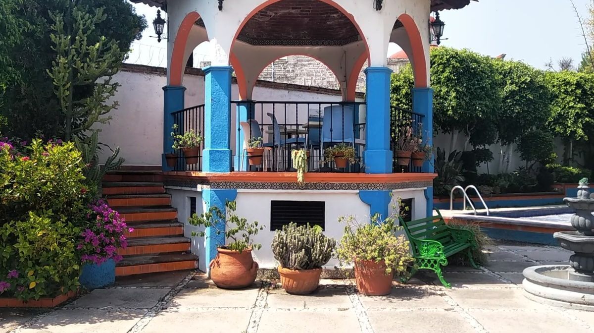 venta-casa-estilo-colonial-en-privada-con-alberca2-23199