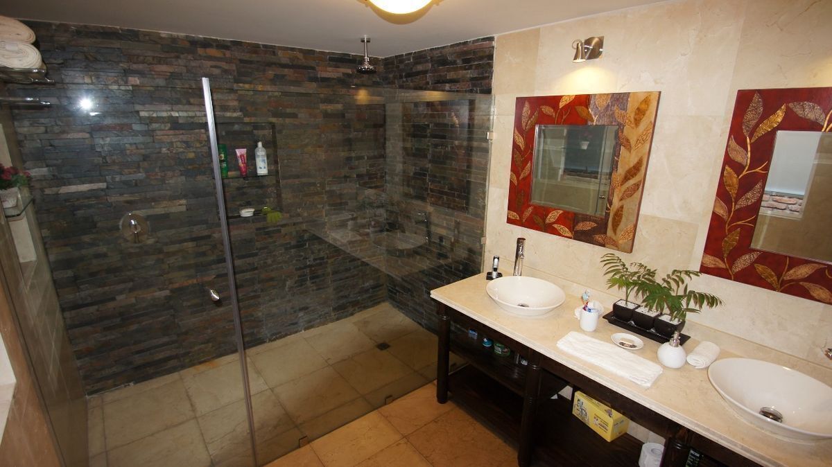 venta-casa-remodelada-con-jardin-hermosa-vista-jardines-de-san-mateo20-27645