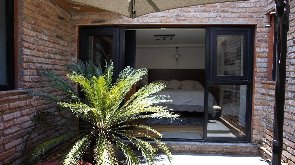venta-casa-remodelada-con-jardin-hermosa-vista-jardines-de-san-mateo3-27645