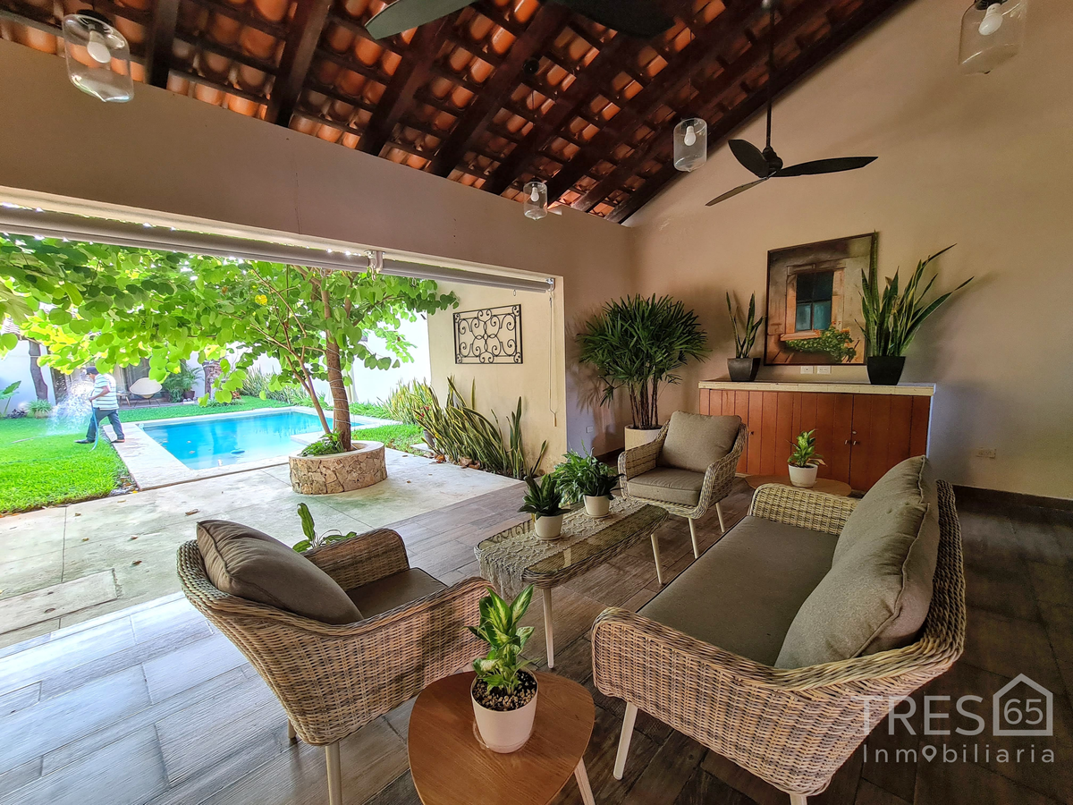 venta-de-amplia-residencia-de-una-planta-al-norte-de-merida16-38385