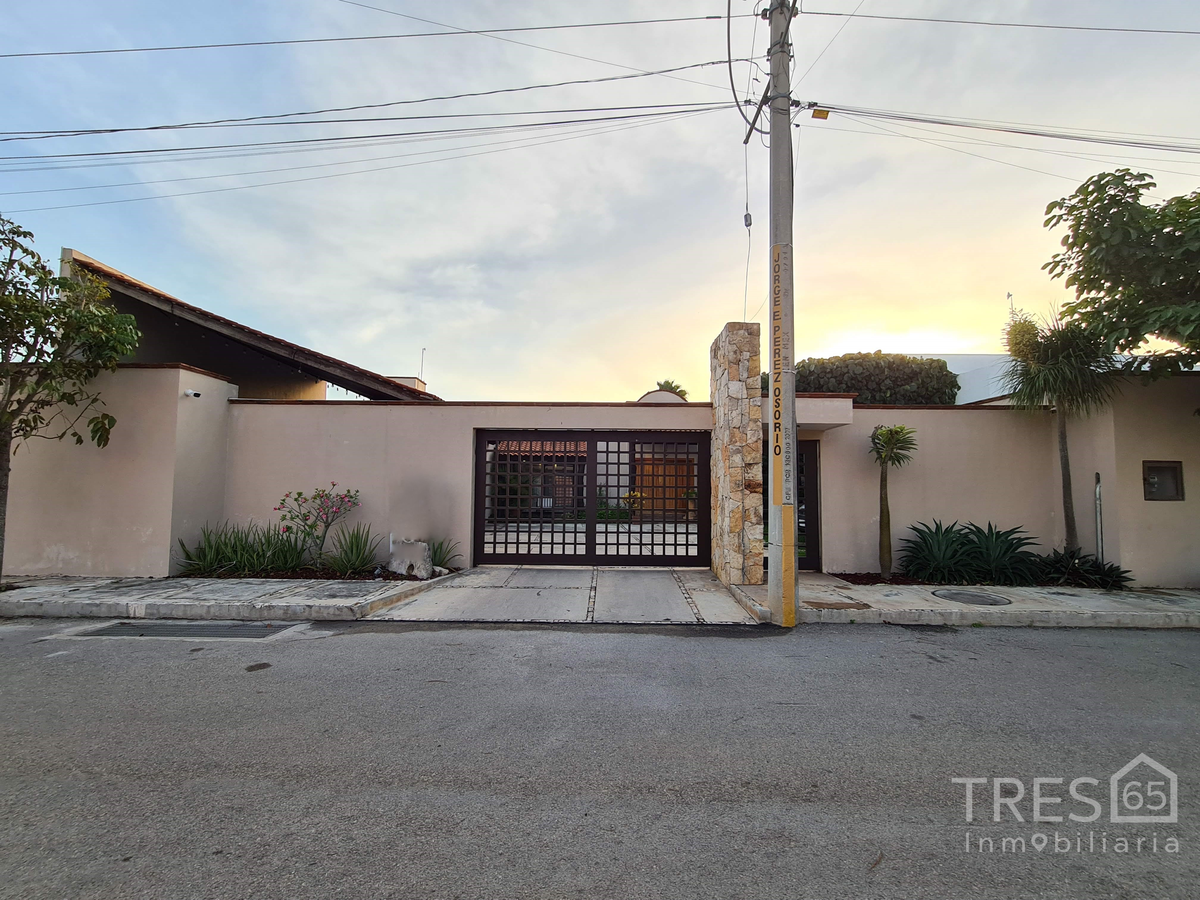 venta-de-amplia-residencia-de-una-planta-al-norte-de-merida2-38385