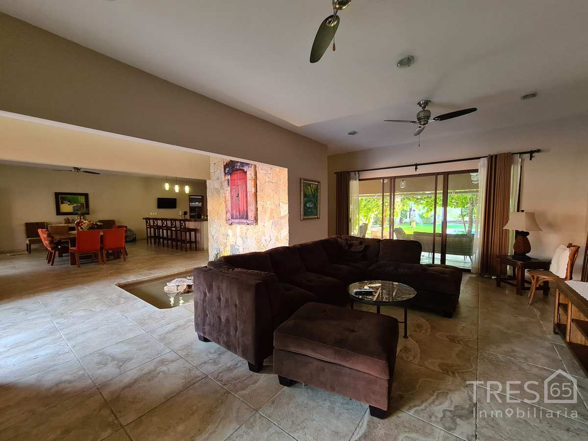 venta-de-amplia-residencia-de-una-planta-al-norte-de-merida6-38385