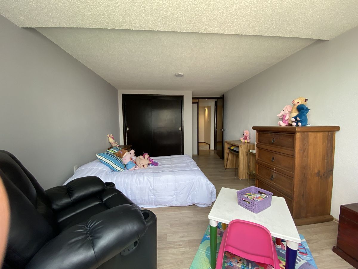 venta-de-casa-de-4-recamaras-terrazas-y-balcones-impecable27-22659