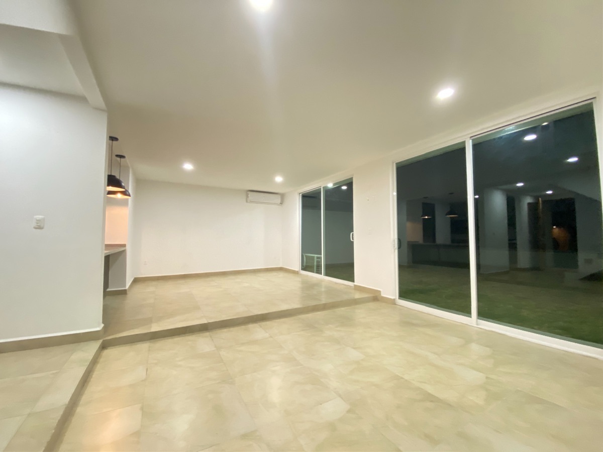 venta-de-casa-en-la-vista15-23077
