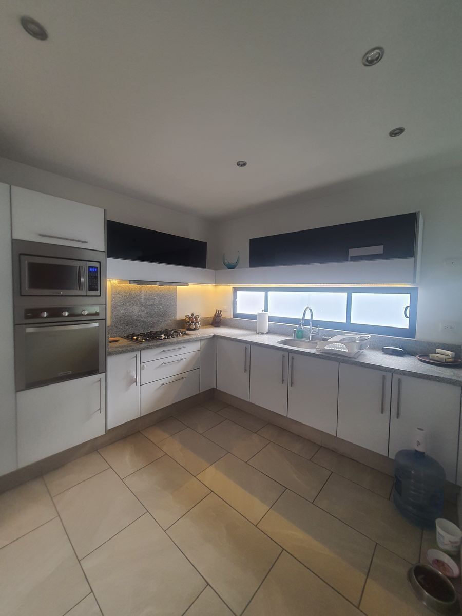 VENTA DE CASA EN PRIVADA EN LA CARCAÑA