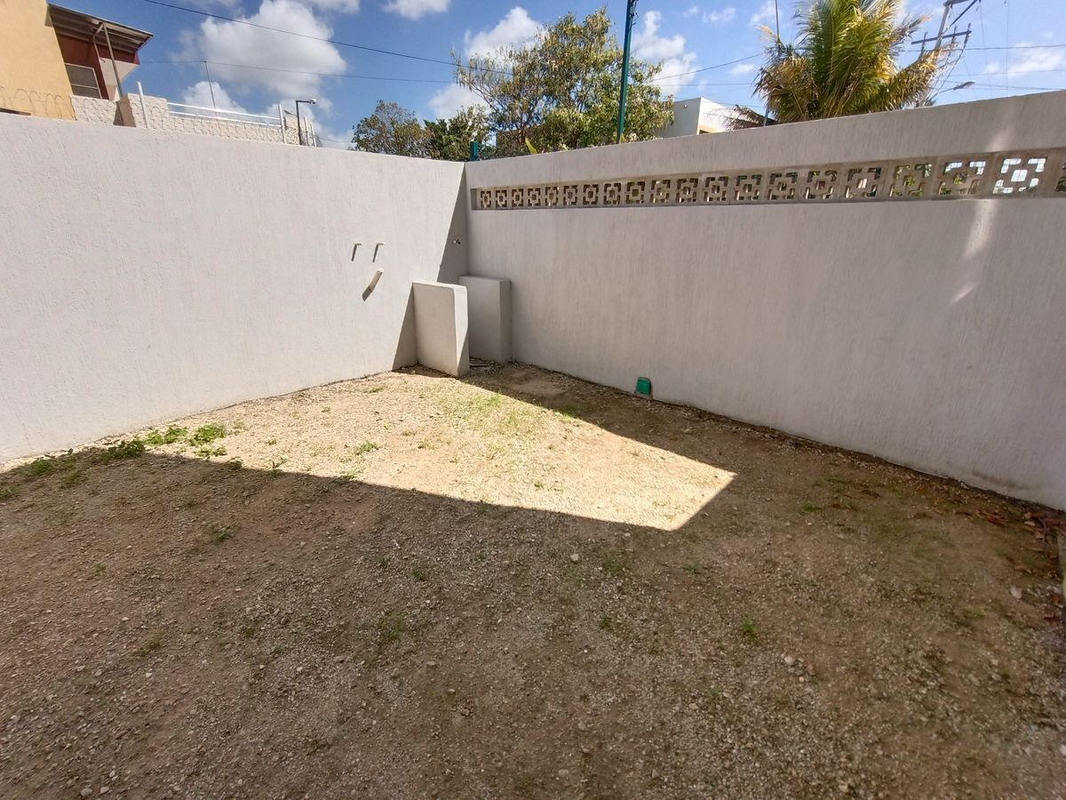 venta-de-casas-dentro-de-la-ciudad-de-mrida-de-dos-plantas-asmagna15-21154