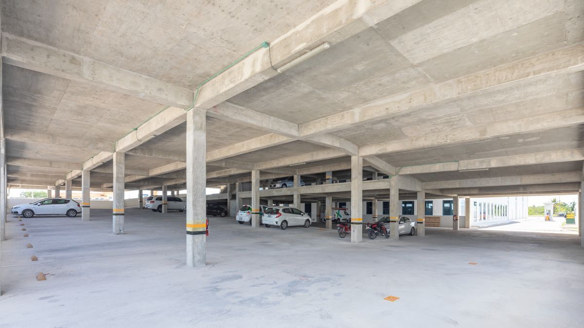 venta-de-oficina-84mts-av-colosio-en-cancn5-12092