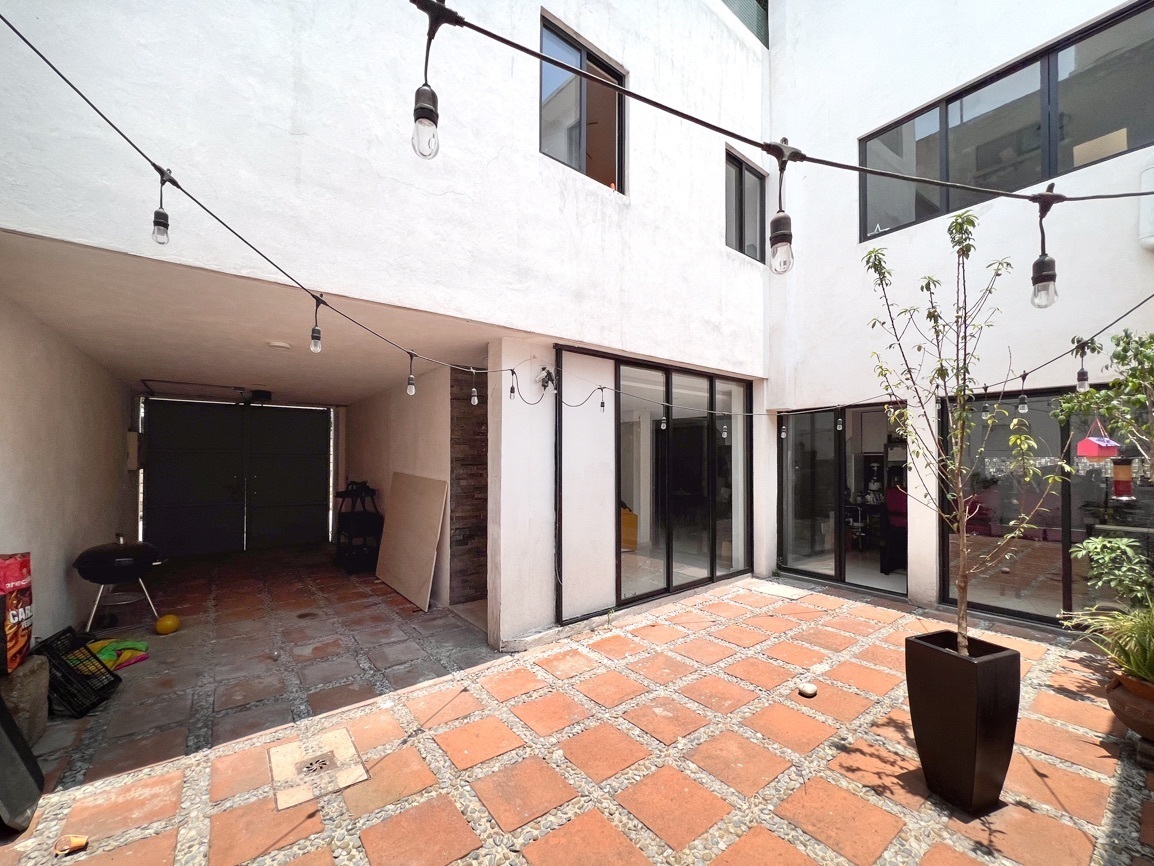 venta-en-alpes-casa---en-cerrada-5-recamaras8-37302